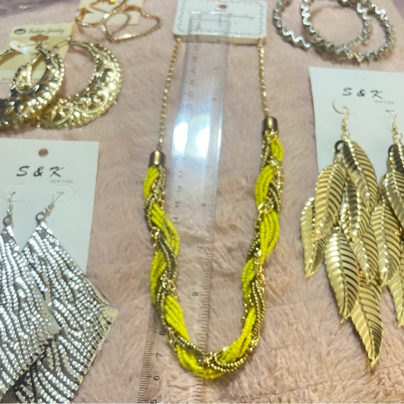 Jewelry Bundle #3 - Picture 8 of 12